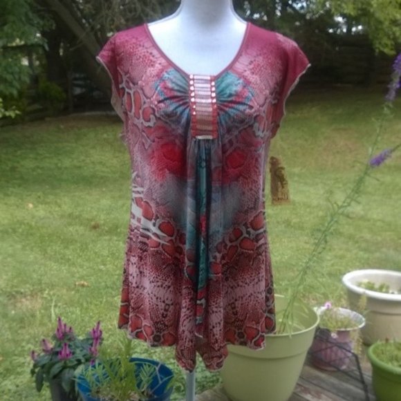 Top - Picture 3 of 4